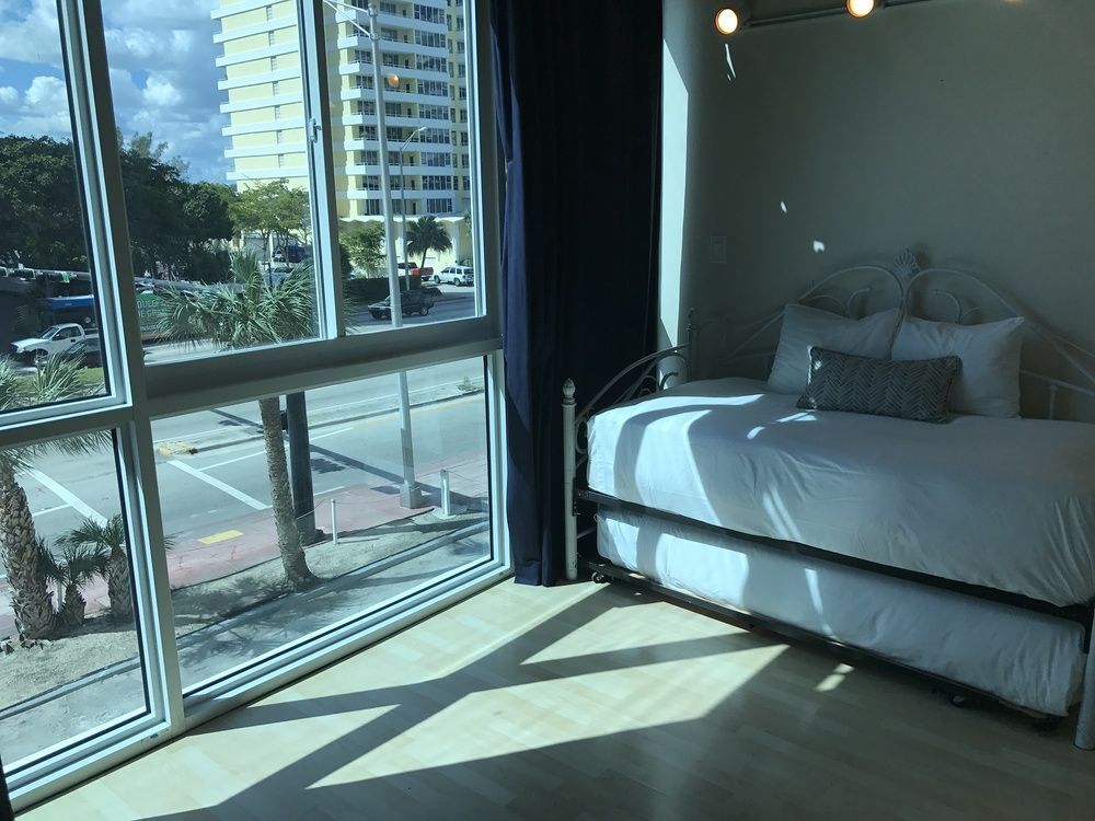 Collins Apartments By Design Suites Miami Beach Exterior foto